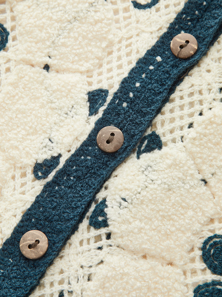 Şık Bir Dokunuş İçin Çekici Nakışlı Örgü Yelek