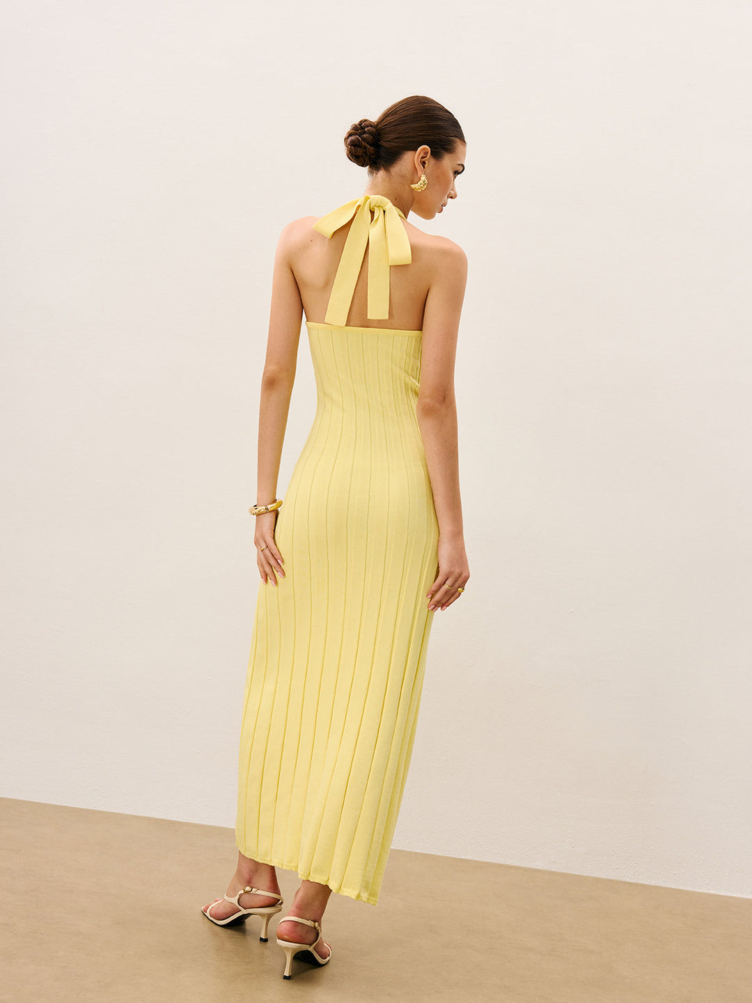 Renkli Çizgili Yaka ile Kolsuz Örme Elbise