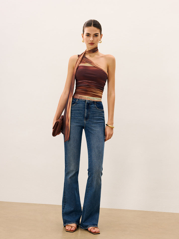 Şık Şal Detaylı Üst Parça ile Şık Bir Görünüm