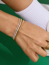 Гривни, украсени с кристали, в голямо разнообразие от стилове