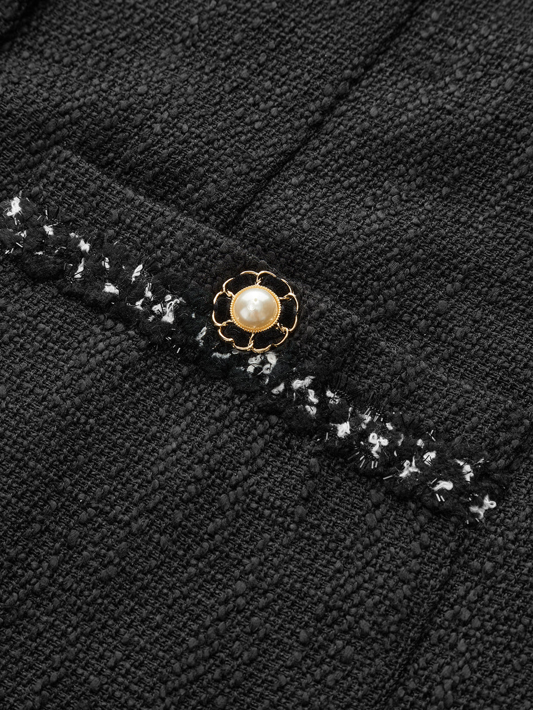 Kadın Kolsuz Düğmeli Mini Takım Elbise