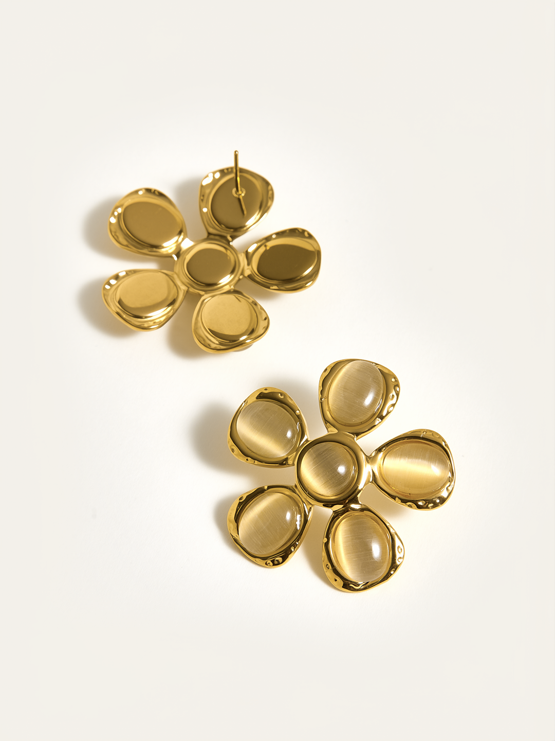 Kedi Gözü Taş Çiçek Küpe