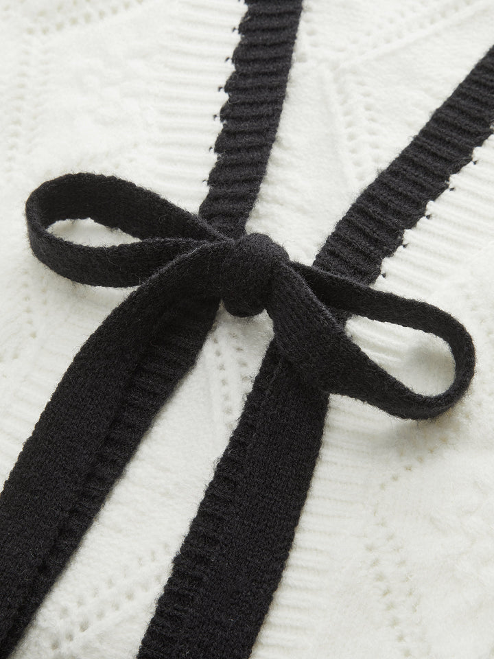 Şık Görünüm İçin Trend Renkli Kenar Detaylı Bağcıklı Örme Hırka