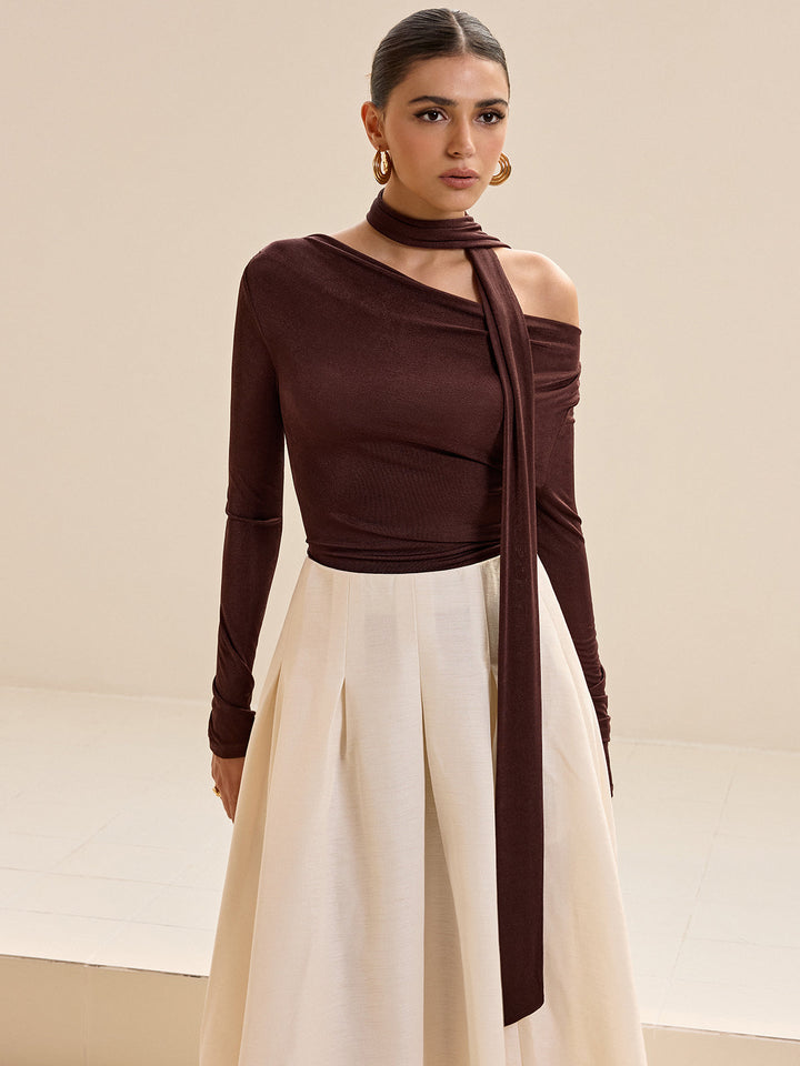 Asimetrik Boyun Fiyonk Detaylı Uzun Kollu T-shirt