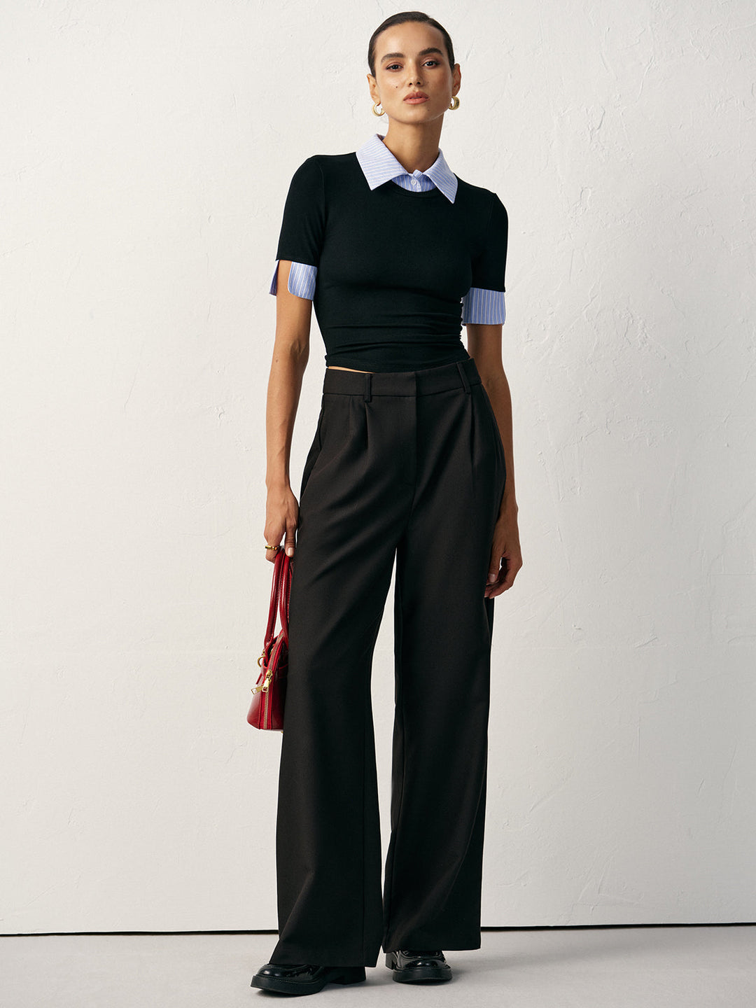 2'li Panel Yaka ve Manşetleriyle Oturtmalı Tişört