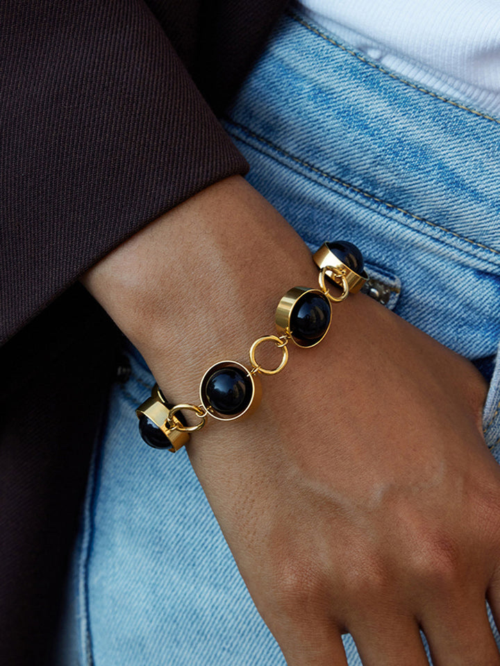 Гривна с черна катинарска катинар