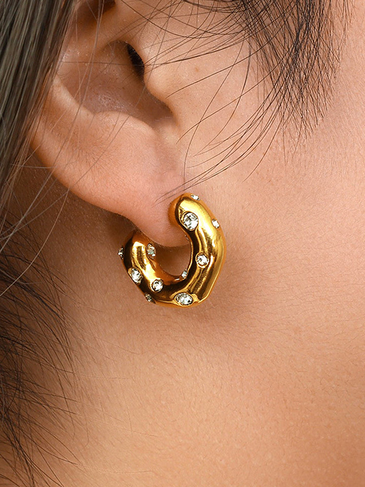 Kıvırcık Halka Küpe Kristal İşlemeleriyle