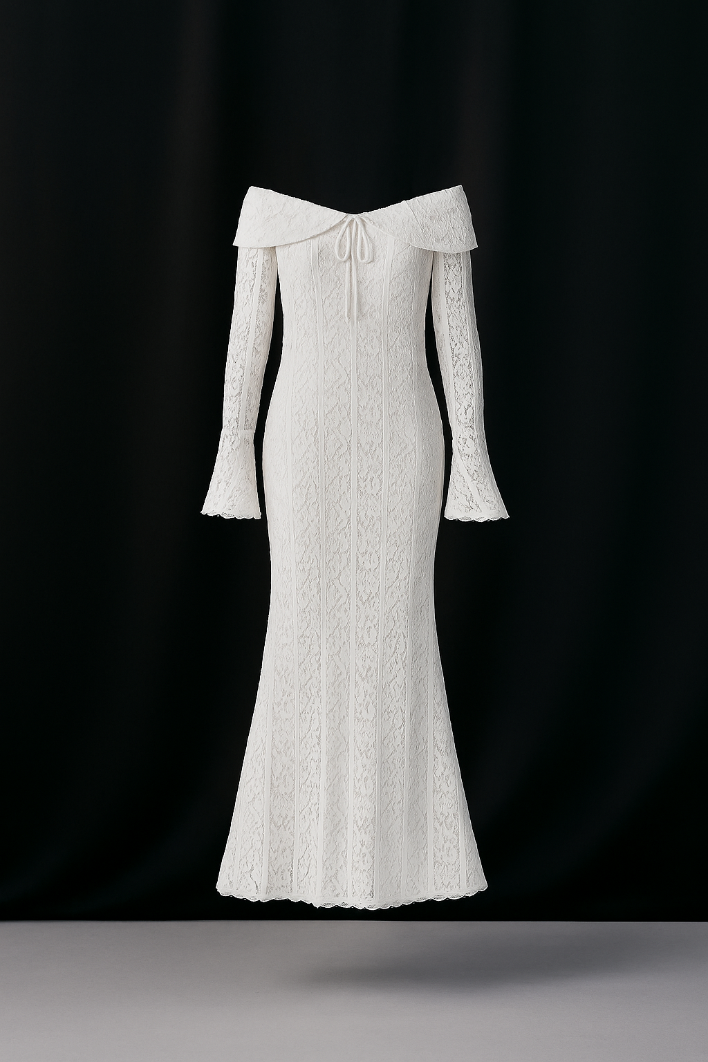 Дълга вечерна рокля с дантела 